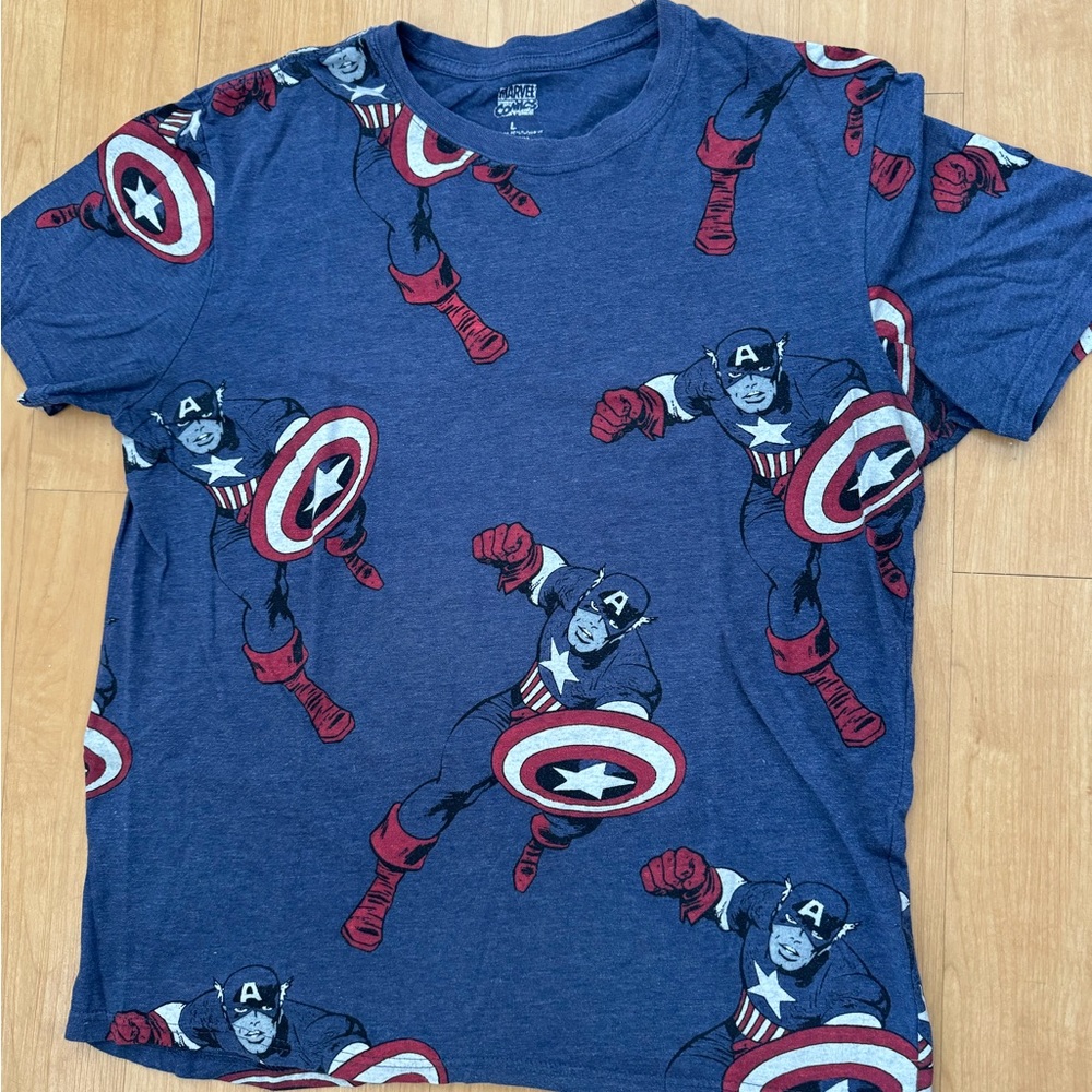 Captain America Marvel T-shirt!!